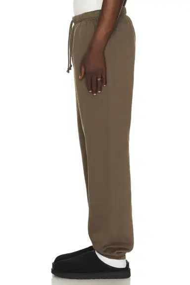 SKIMS Fleece Lounge Relaxed Jogger | Thumbnail 4