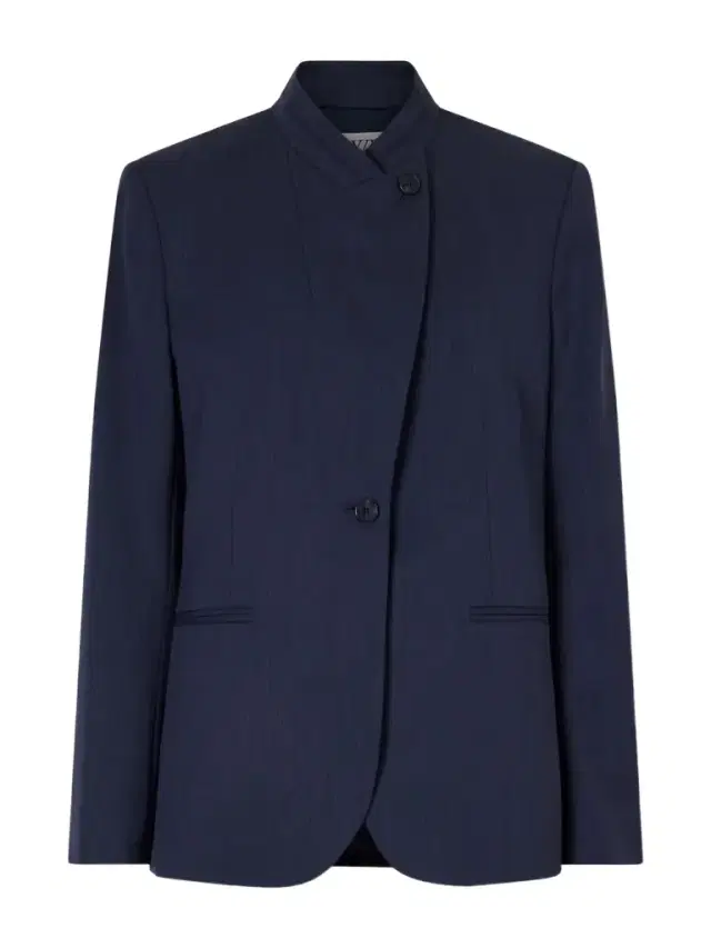 Buttoned Up Wool-blend Blazer