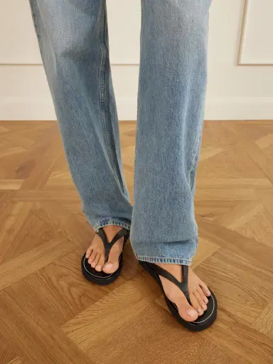 Gucci Embellished Leather Sandals | Thumbnail 2 Gucci Embellished Leather Sandals | Thumbnail 2