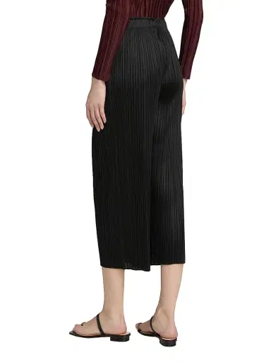 Pleats Please Issey Miyake Women's Monthly Colors: February Rib-Knit Pants - Black - Size Large | Thumbnail 5