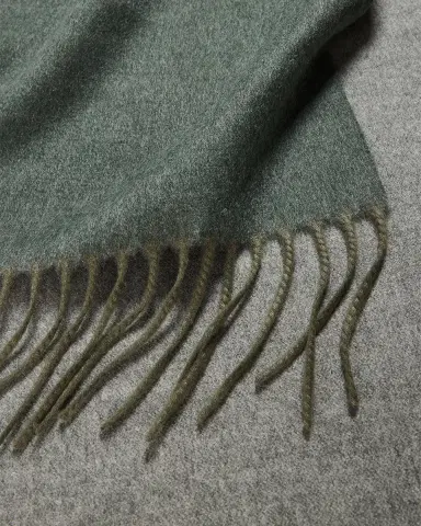 Loro Piana Men 's Baby Cashmere Fringe Scarf | Thumbnail 3