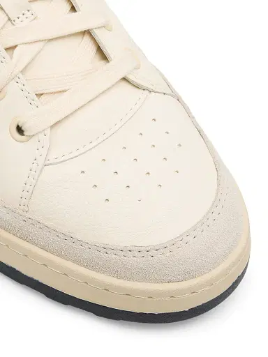 Vince Men's Wilder Court Leather Low-Top Sneakers - Pebble White | Thumbnail 4 Vince Men's Wilder Court Leather Low-Top Sneakers - Pebble White | Thumbnail 4