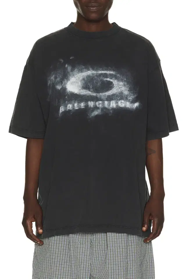 Medium Fit T-Shirt