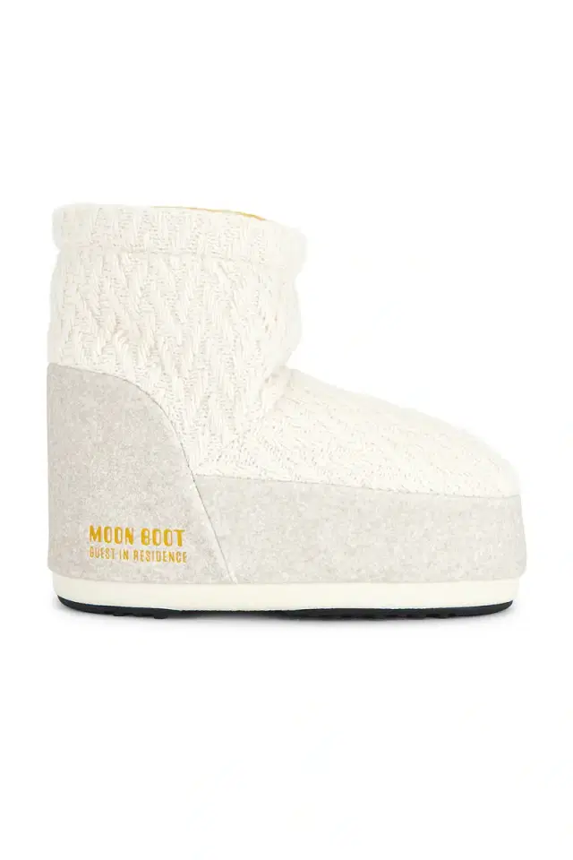 Moon Boot X Guest
