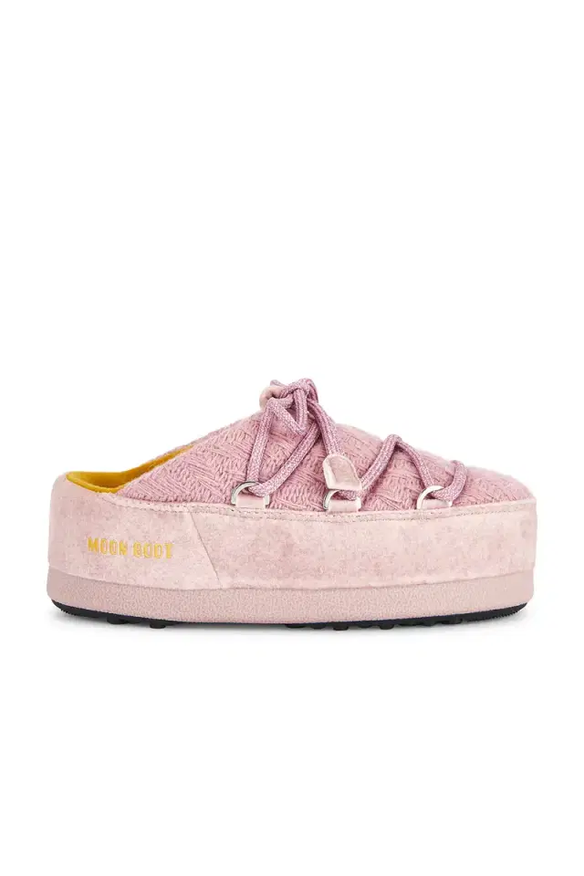 Moon Boot X Guest