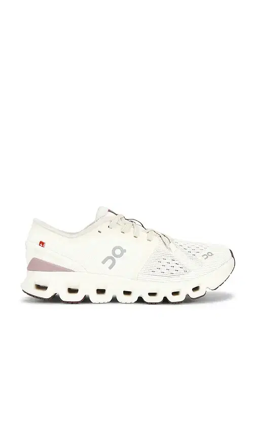Cloud X 4 W Sneaker Cloud X 4 W Sneaker