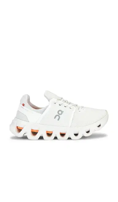 On Cloudswift 4 Ad Sneaker | Thumbnail 1 On Cloudswift 4 Ad Sneaker | Thumbnail 1