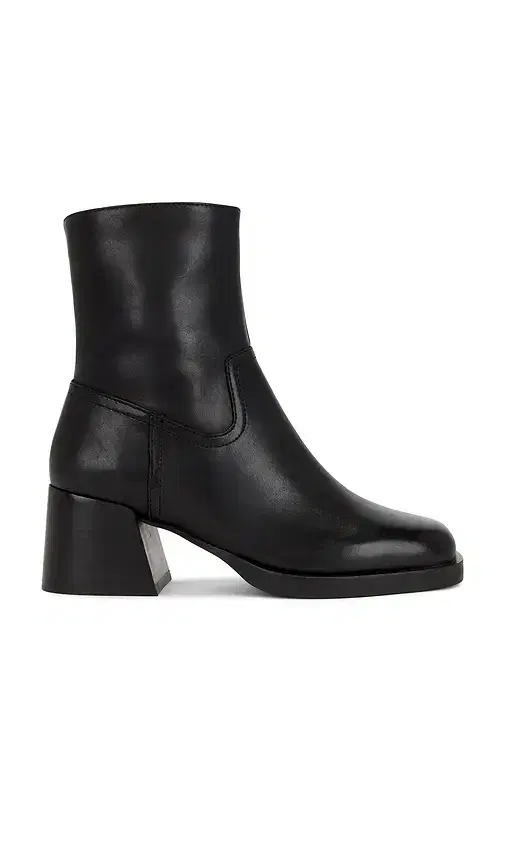 Steve Madden Latches Boots