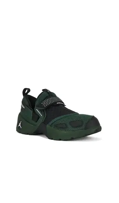 Jordan Trunner LX Sneaker | Thumbnail 2 Jordan Trunner LX Sneaker | Thumbnail 2