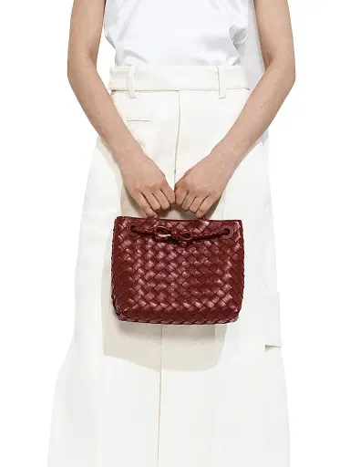 Bottega Veneta Women's Andiamo Small Intrecciato Leather Tote Bag | Thumbnail 3