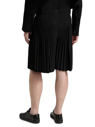 Homme Plissé Issey Miyake Men's Wear Or Wrap Shorts | Thumbnail 5 Homme Plissé Issey Miyake Men's Wear Or Wrap Shorts | Thumbnail 5