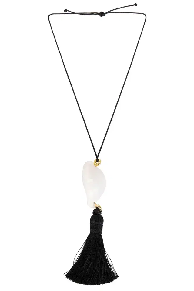 Timeless Pearly Conch Necklace