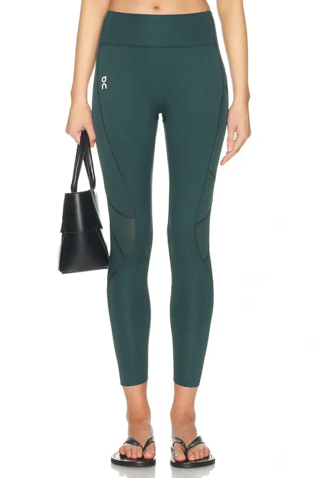 On Train Volt Tights