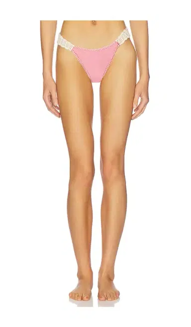 Capittana Alessia Bottom | Thumbnail 1 Capittana Alessia Bottom | Thumbnail 1