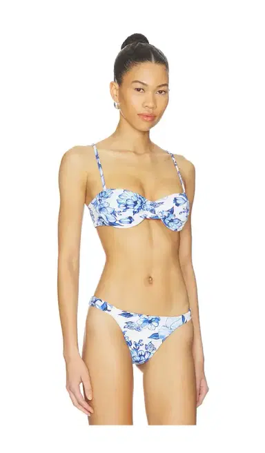 Farm Rio Porcelain Chita Underwire Bikini Top | Thumbnail 2 Farm Rio Porcelain Chita Underwire Bikini Top | Thumbnail 2