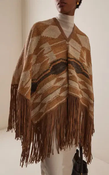 Curatoria Exclusive Viento Short Chaguar Poncho | Thumbnail 2 Curatoria Exclusive Viento Short Chaguar Poncho | Thumbnail 2