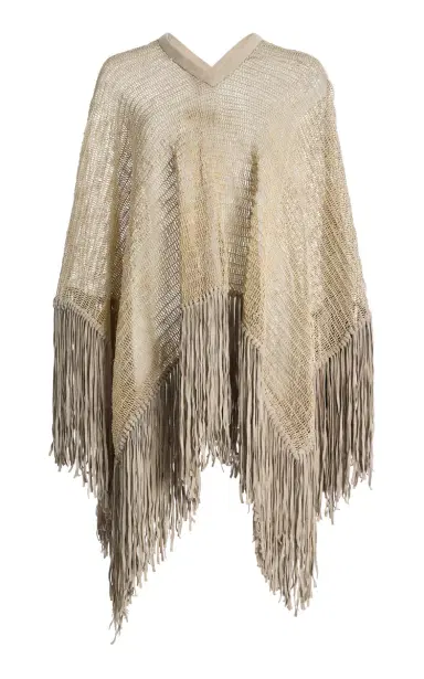 Curatoria Exclusive Viento Short Chaguar Poncho | Thumbnail 1 Curatoria Exclusive Viento Short Chaguar Poncho | Thumbnail 1