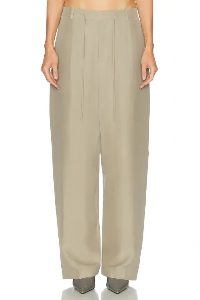 Mid Rise Tailored Pant