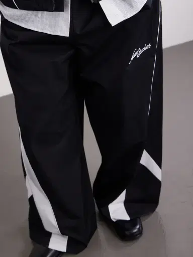 Acne Studios Wide-Leg Cotton-Blend Sweatpants - Men | Thumbnail 5 Acne Studios Wide-Leg Cotton-Blend Sweatpants - Men | Thumbnail 5