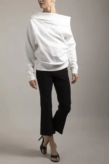 AVENUE MONTAIGNE Leo Crop Flare Pant - Black | Thumbnail 3
