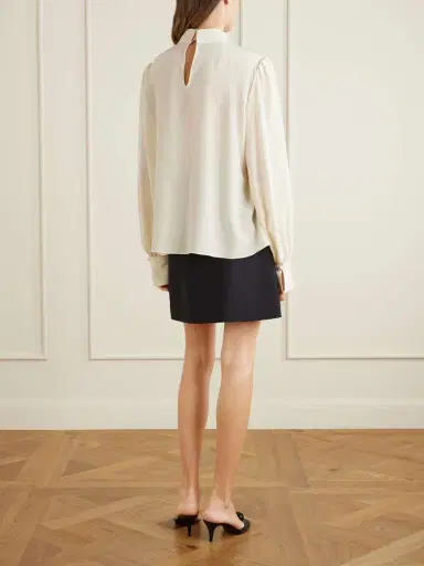 Valentino Garavani Bow-embellished Silk-crepe De Chine Blouse | Thumbnail 4 Valentino Garavani Bow-embellished Silk-crepe De Chine Blouse | Thumbnail 4