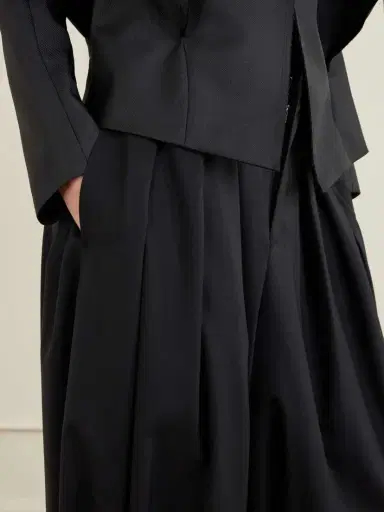 Comme des Garçons Wool Wide-leg Tapered Pants | Thumbnail 5 Comme des Garçons Wool Wide-leg Tapered Pants | Thumbnail 5