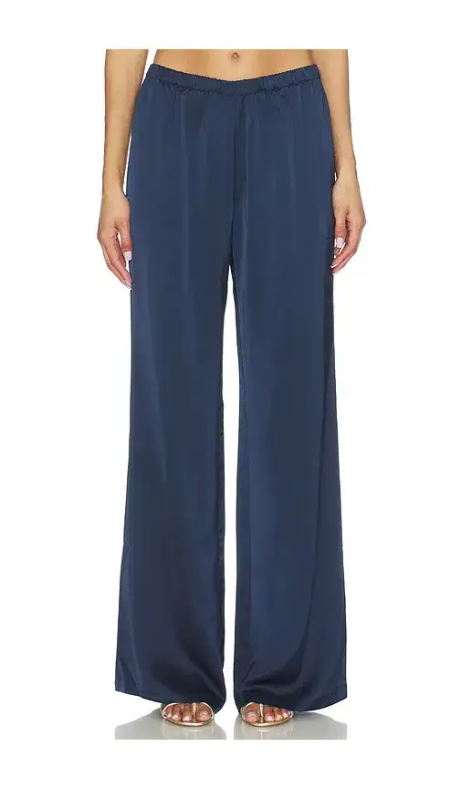 Amanda Uprichard Mariko Pant