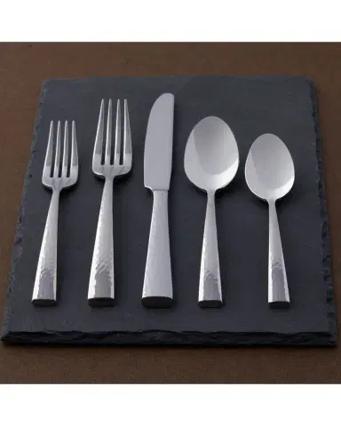 Oneida 20-Piece Cabria Flatware Set | Thumbnail 1