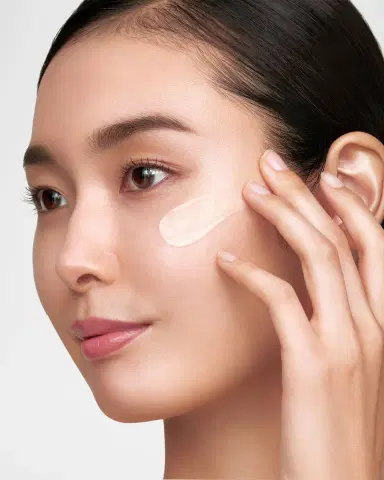 CLÉ DE PEAU BEAUTÉ Firming Serum Supreme | Thumbnail 4