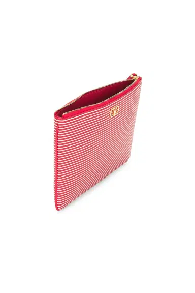 Valentino Garavani VLogo Signature Medium Flat Pouch | Thumbnail 5