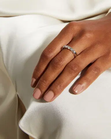 Mémoire Platinum 7 Round Diamond Ring, Size 6.5, 1.04-1.16tcw | Thumbnail 2
