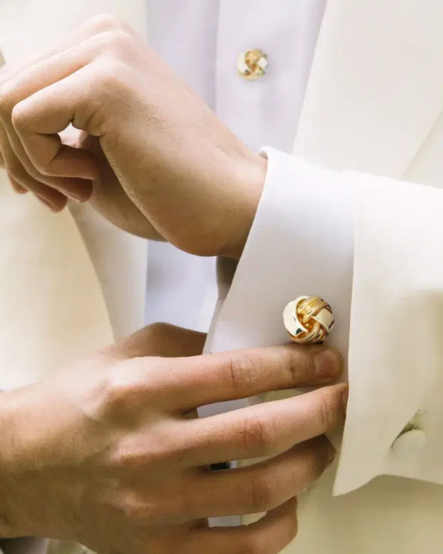 Men 's Two-Tone Knot Cufflinks