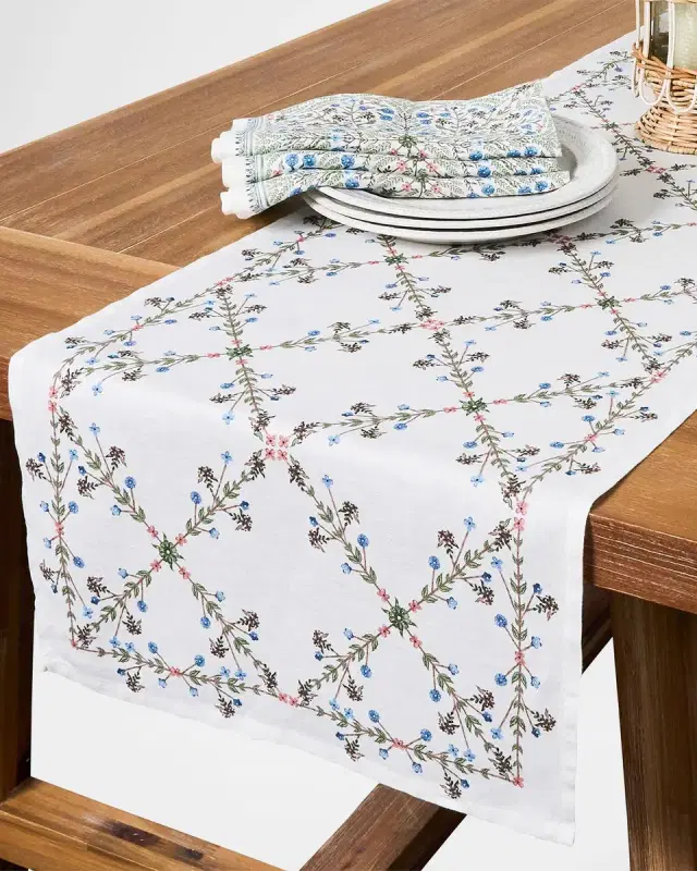 Juliska Villa Seville Table Runner, 18" x 90"