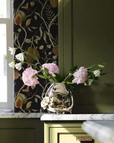 Michael Aram Gardenia Medium Vase | Thumbnail 2