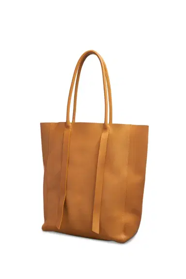 Gabriela Hearst Marianne Tote Bag in Cashew Leather | Thumbnail 1 Gabriela Hearst Marianne Tote Bag in Cashew Leather | Thumbnail 1