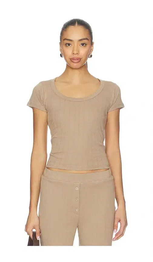 VIR VITA Pointelle Scoop Tee