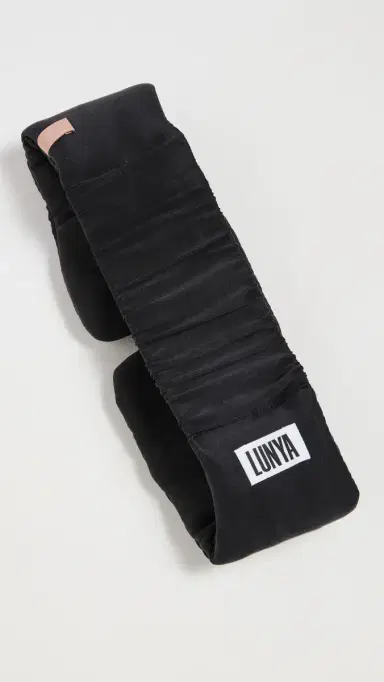 Lunya Washable Silk leep Mask Immersed Black | Thumbnail 5