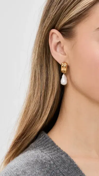 AGMES Baroque Juliette Earrings Gold Vermeil/Pearl One Size | Thumbnail 3