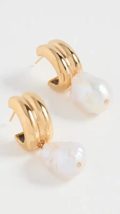 AGMES Baroque Juliette Earrings Gold Vermeil/Pearl One Size | Thumbnail 4