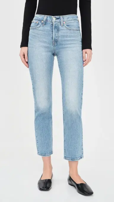 Levi's Wedgie Straight Jeans Dance Around | Thumbnail 2