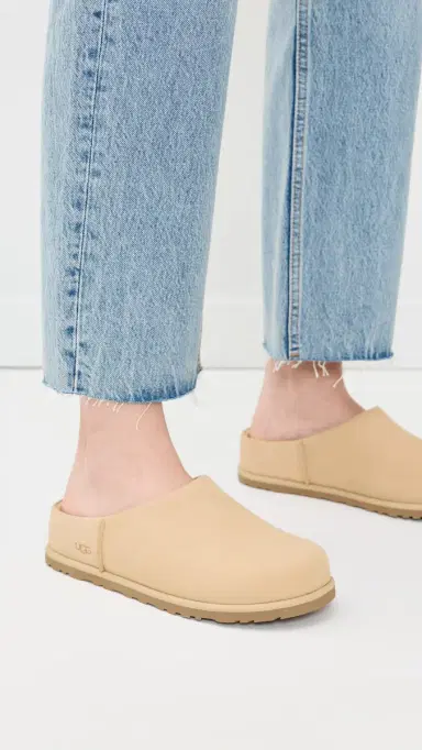UGG Otzo Clogs | Thumbnail 3 UGG Otzo Clogs | Thumbnail 3