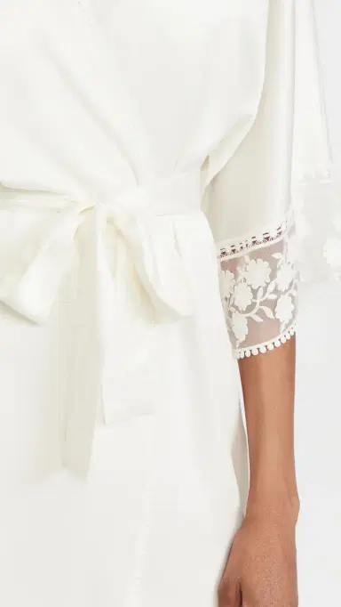 Flora Nikrooz Kylie Charmeuse Wrap with Lace Ivory M/L | Thumbnail 6