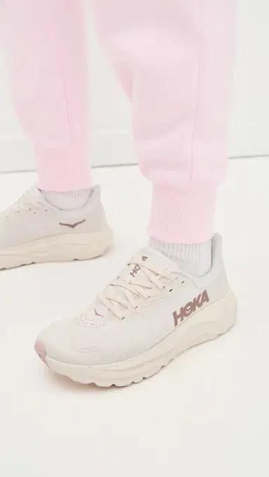 Hoka Arahi 8 Sneakers Alabaster/Rose Gold 5 | Thumbnail 3