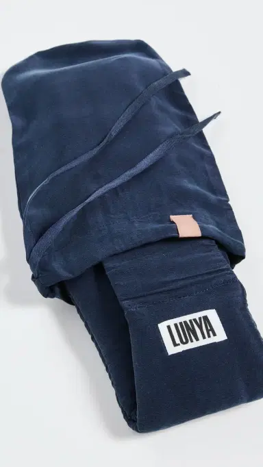 Lunya Washable Silk leep Mask Deep Blue | Thumbnail 4