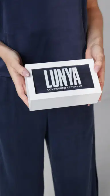 Lunya Washable Silk leep Mask Deep Blue | Thumbnail 5