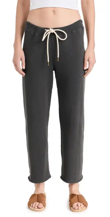 The Great. THE GREAT. The Wide Leg Cropped Sweatpants Washed Black 2 | Thumbnail 1