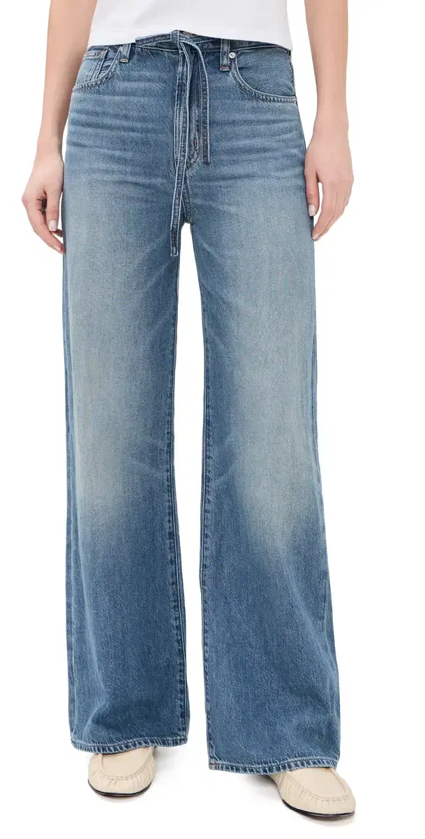 Madewell The Ultimate Wide-Leg Jean in Airy Denim Pickett Wash