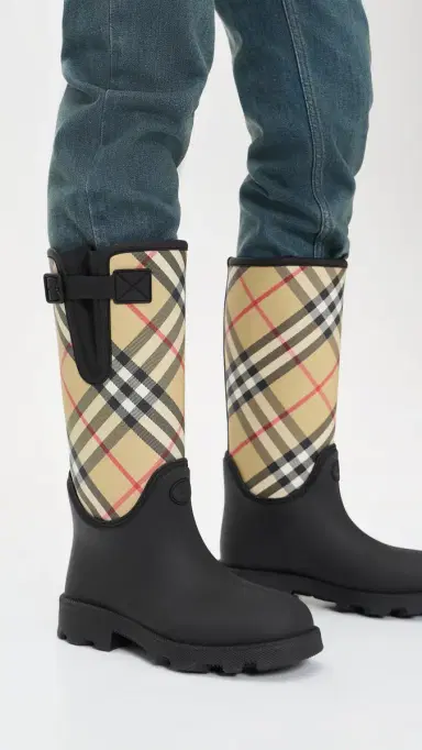 Burberry Rubber Marsh Stamp High Boots | Thumbnail 3