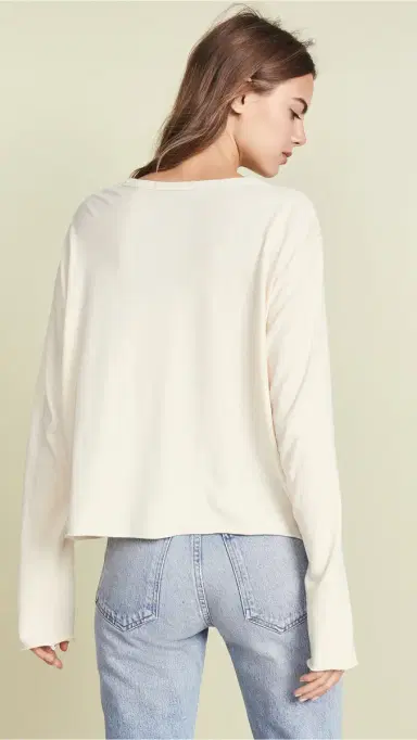 THE GREAT. The Long Sleeve Crop Tee Washed White | Thumbnail 3 THE GREAT. The Long Sleeve Crop Tee Washed White | Thumbnail 3
