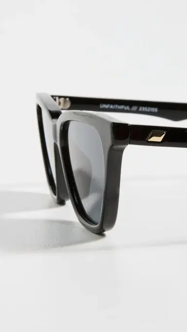 Le Specs Unfaithful Sunglasses Black One Size | Thumbnail 6